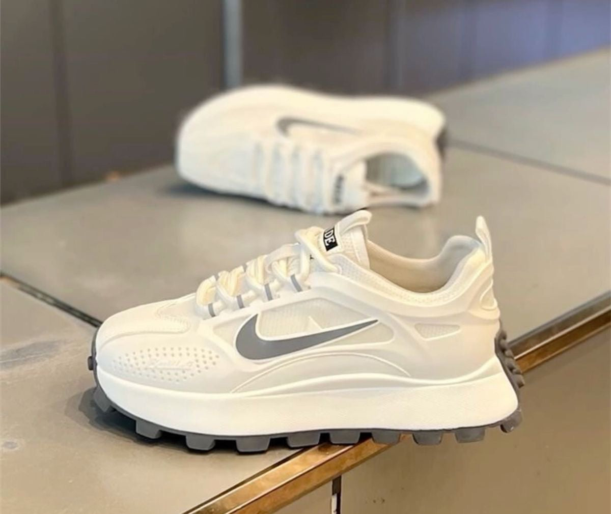 NIKE BAILLELI
