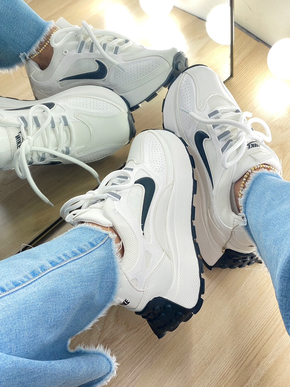 NIKE BAILLELI