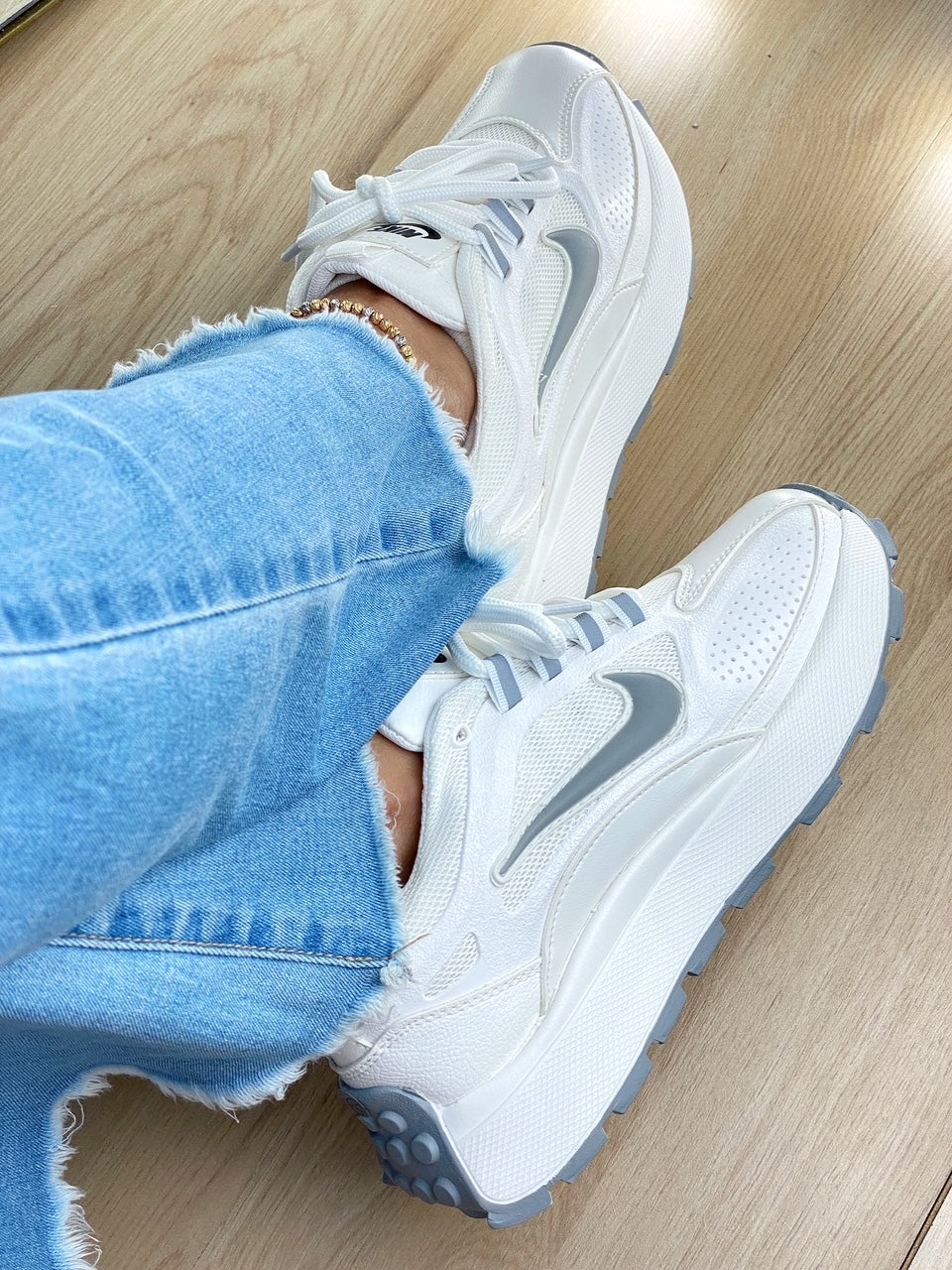 NIKE BAILLELI