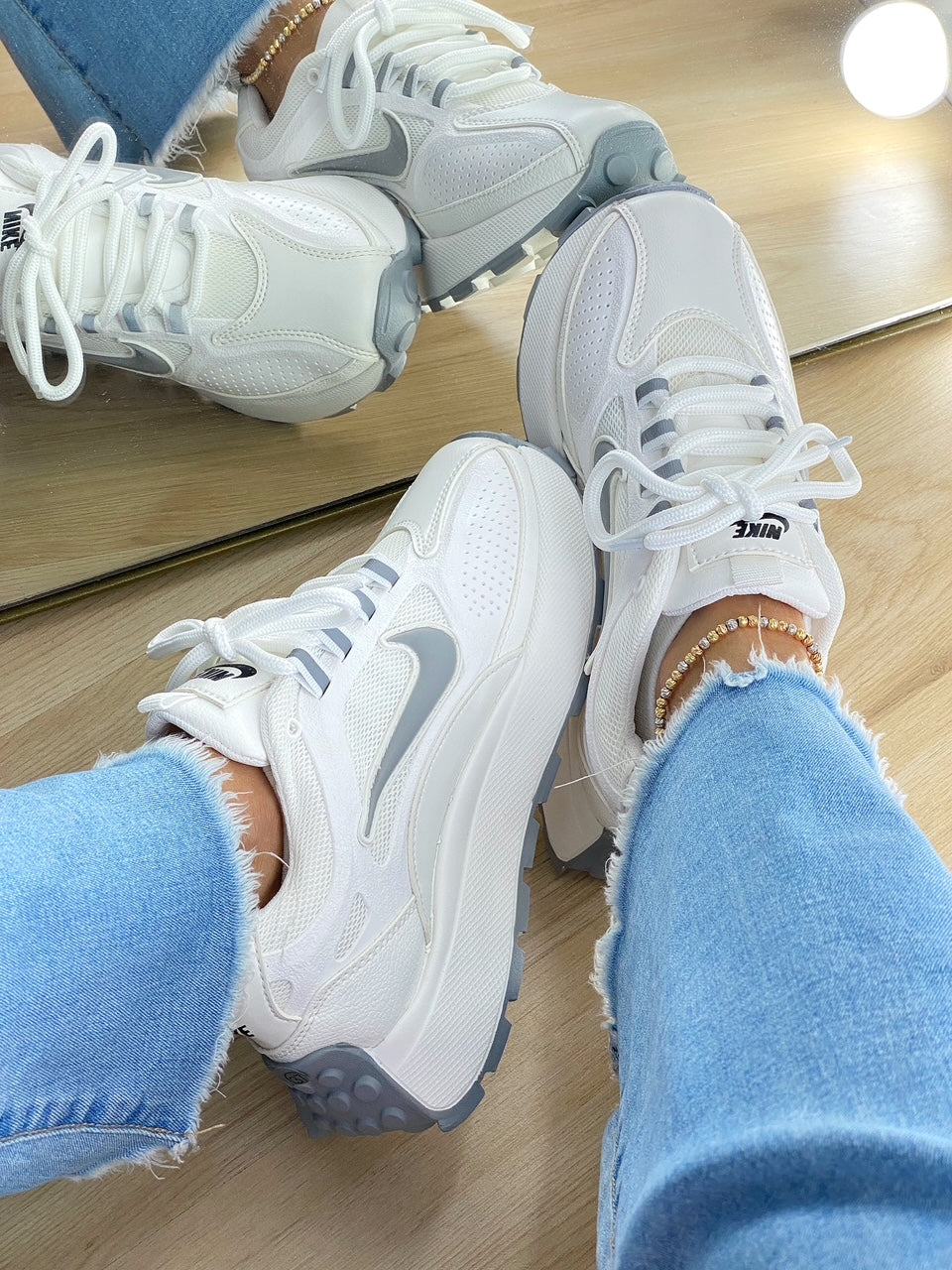 NIKE BAILLELI